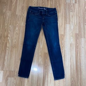 American Eagle denim skinny fit size 0. it fits a small